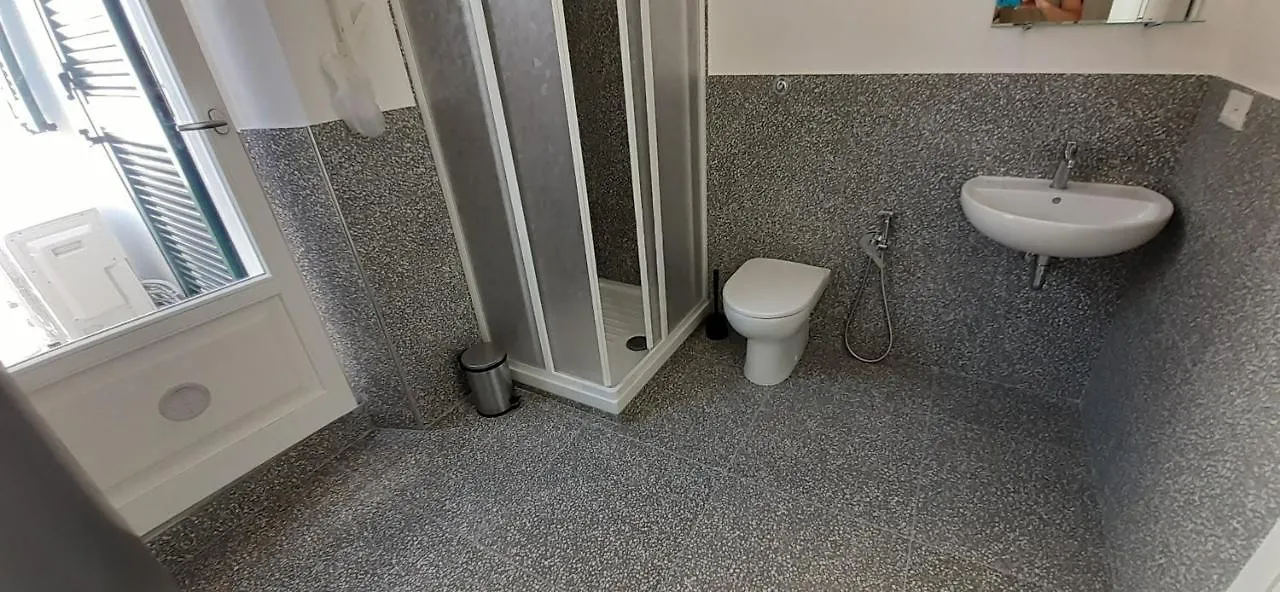 La Casa Gialla Del Ristoro Agricolo Vecchiano Italy
