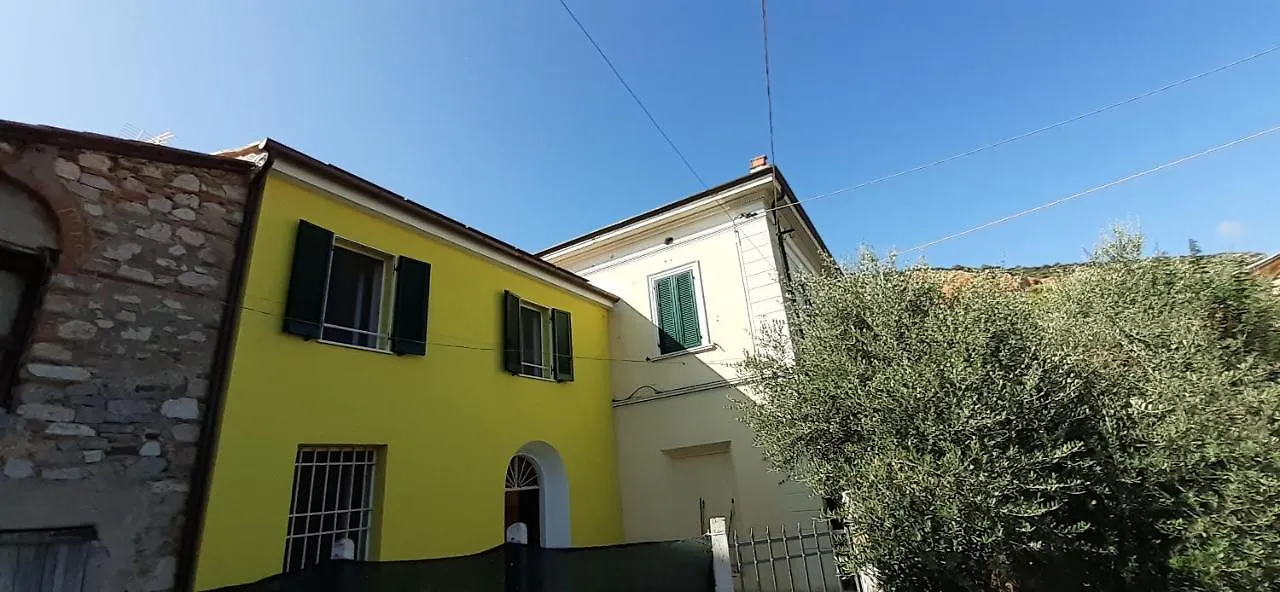 Holiday home La Casa Gialla Del Ristoro Agricolo Vecchiano