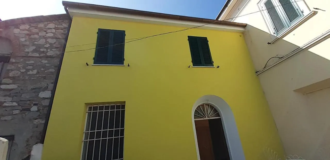 La Casa Gialla Del Ristoro Agricolo Vecchiano
